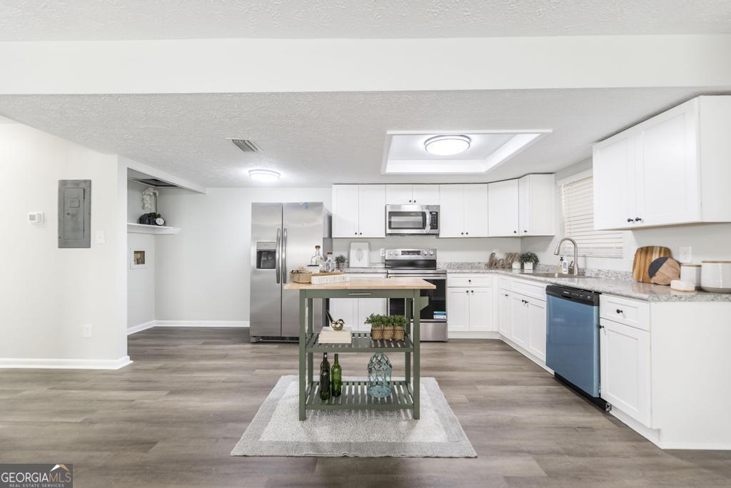 105 Westcliff CIR APT A