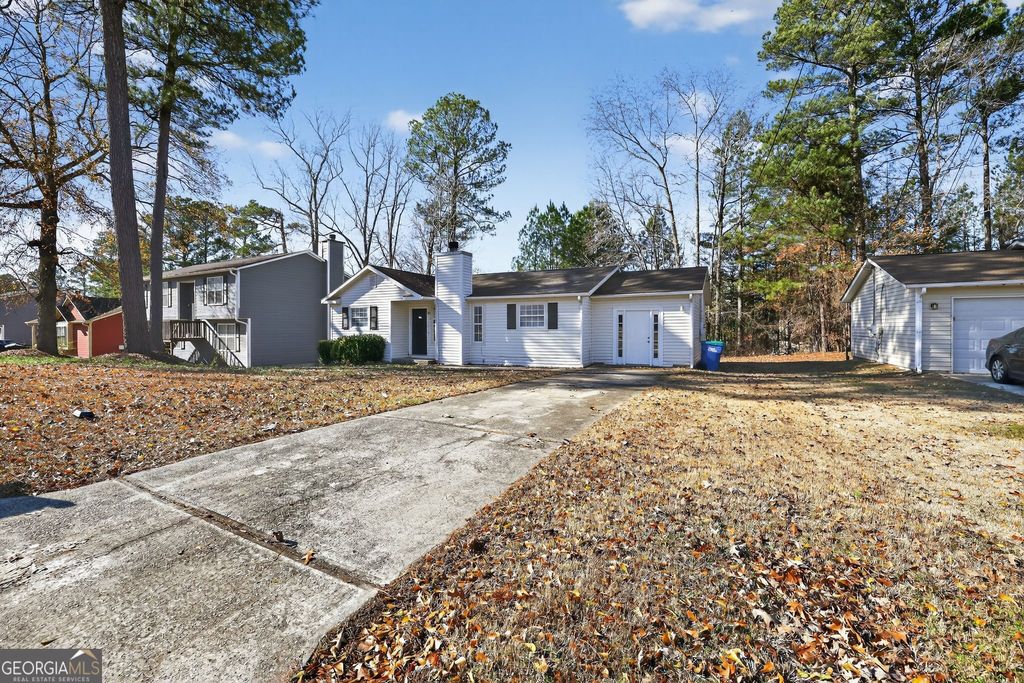 Photo of 2820 Robinson Wood Drive, Riverdale, GA 30296 (MLS # 10662107)