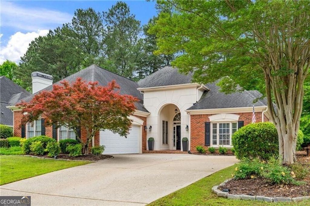 Photo of 955 York Cove, Milton, GA 30004 (MLS # 10762299)