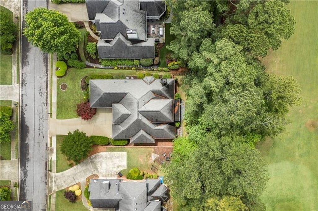 Photo of 955 York Cove, Milton, GA 30004 (MLS # 10762299)
