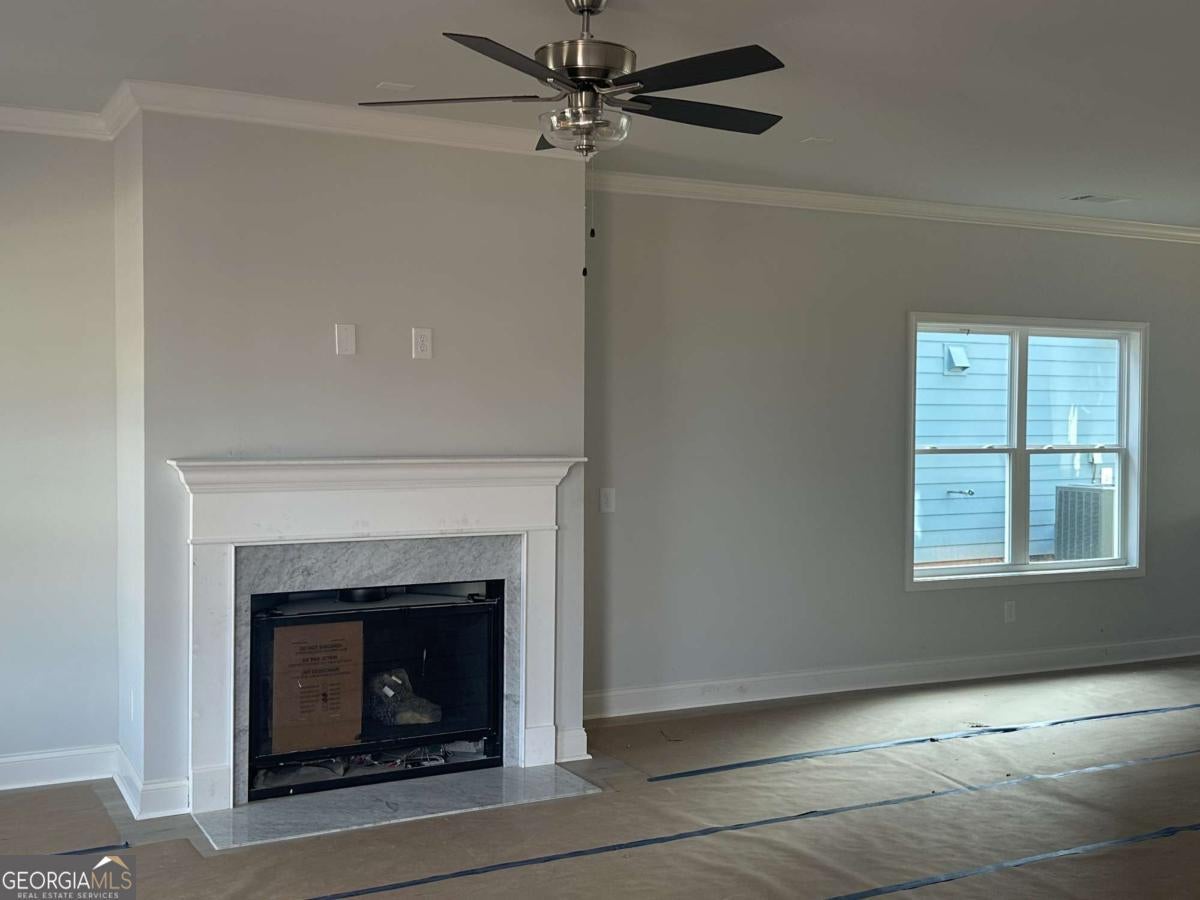 360 Summerville LN
