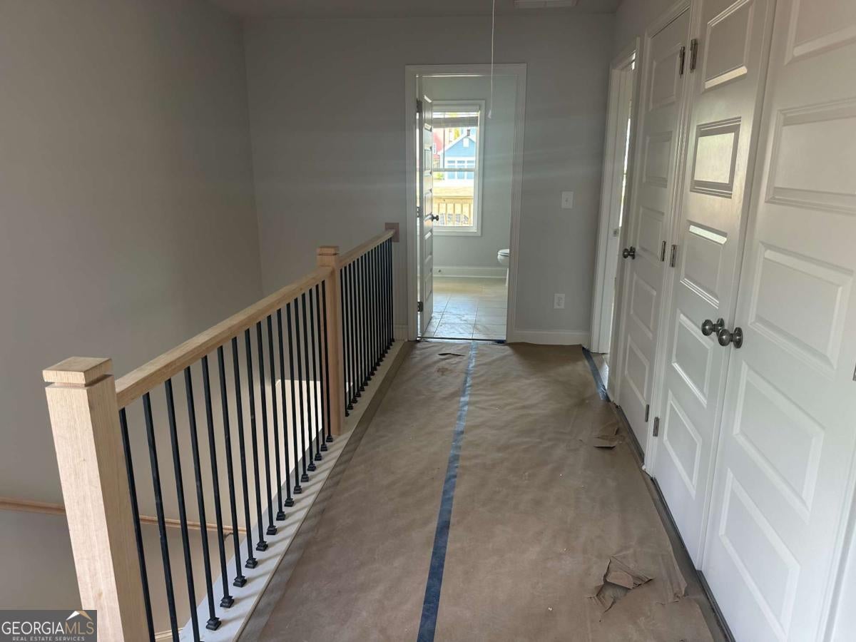 360 Summerville LN