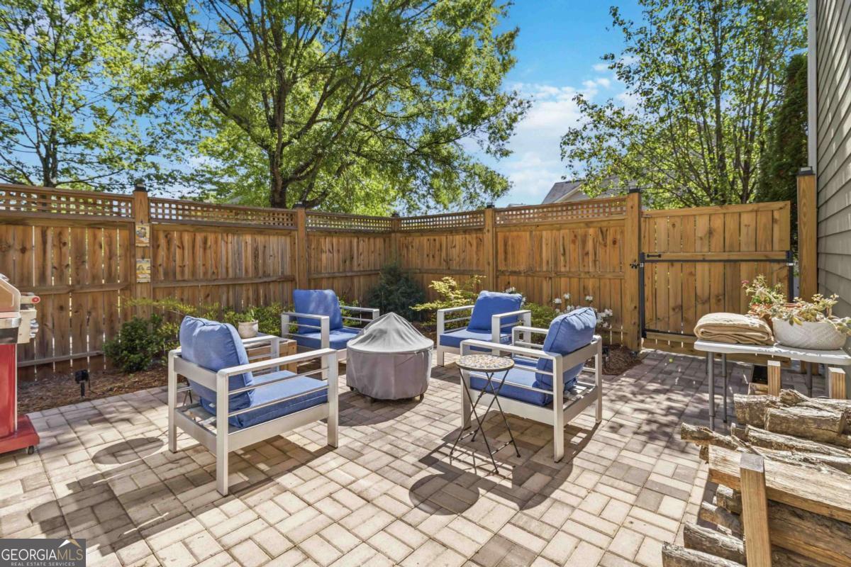 680 Village Crest DR