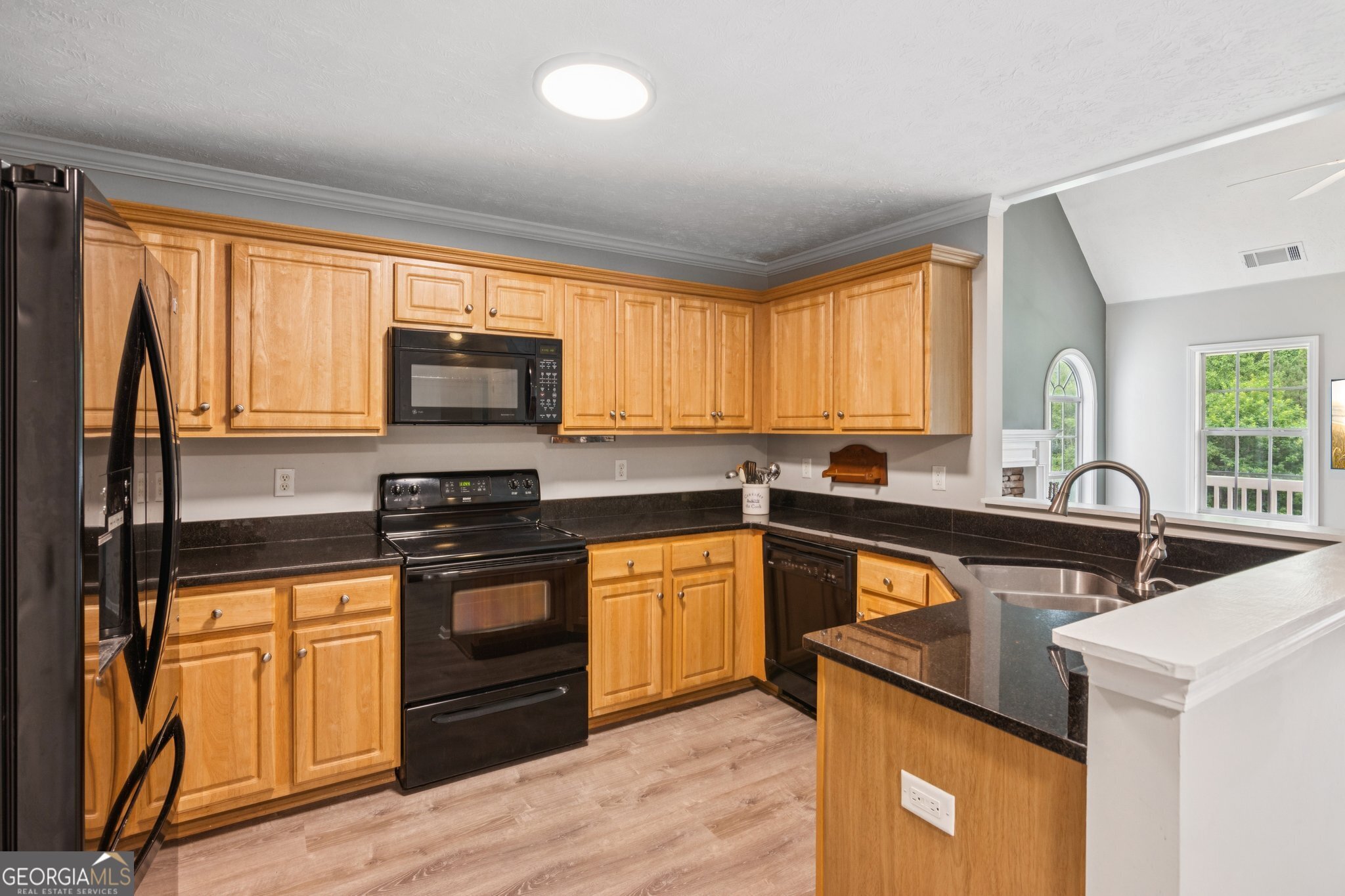 8085 River Chase DR