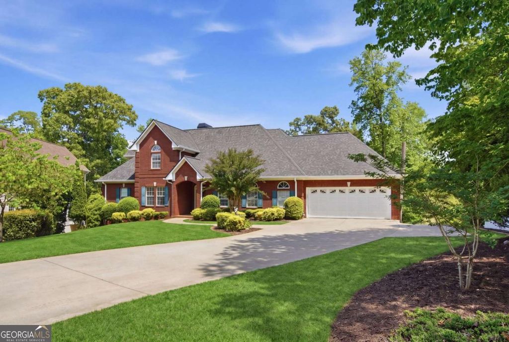 Photo of 2744 Waters Edge Drive, Gainesville, GA 30504 (MLS # 10742091)