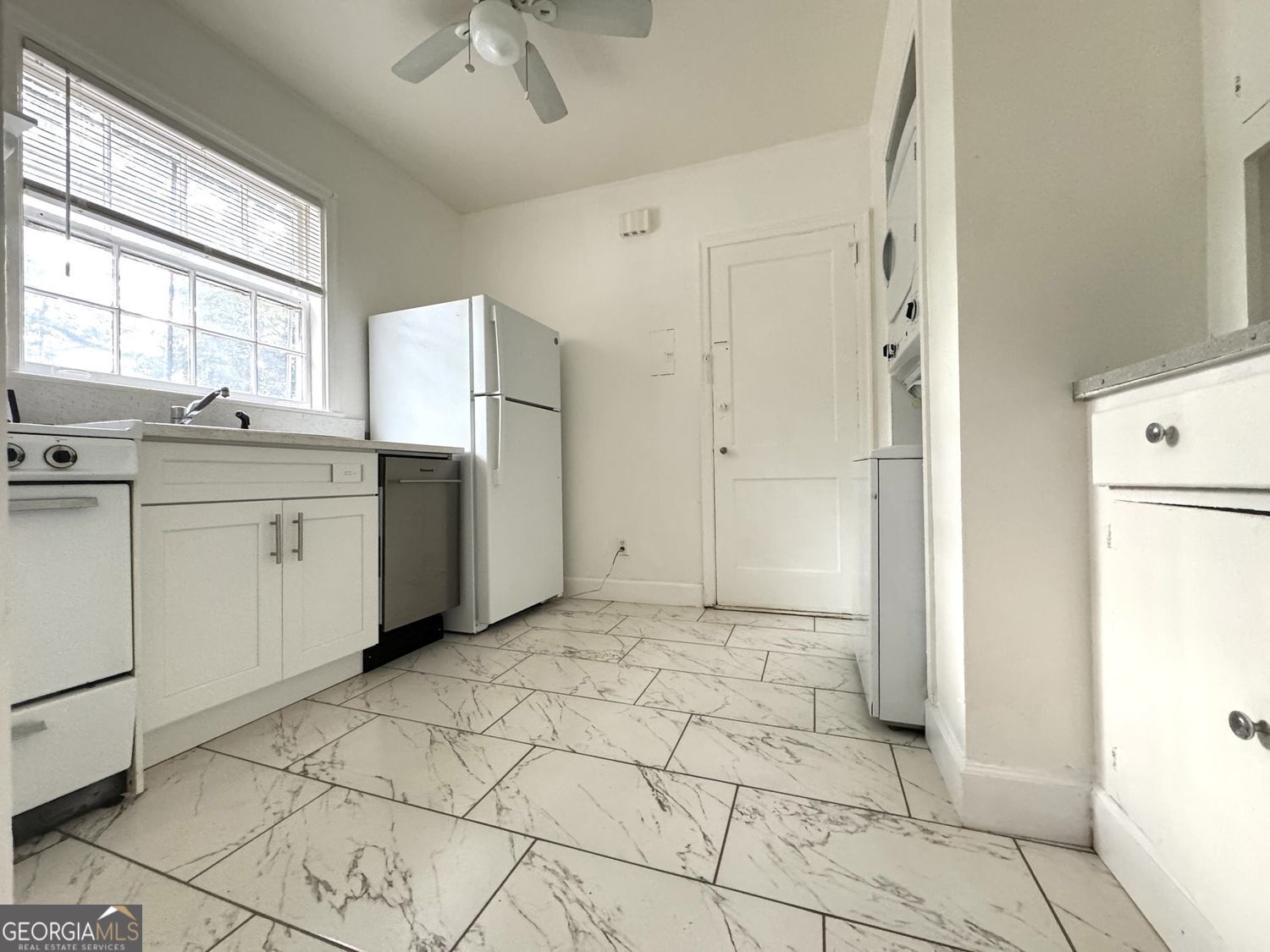 Atlanta, Georgia 30305, United States, 1 Bedroom Bedrooms, ,1 BathroomBathrooms,Residential,Active,251965