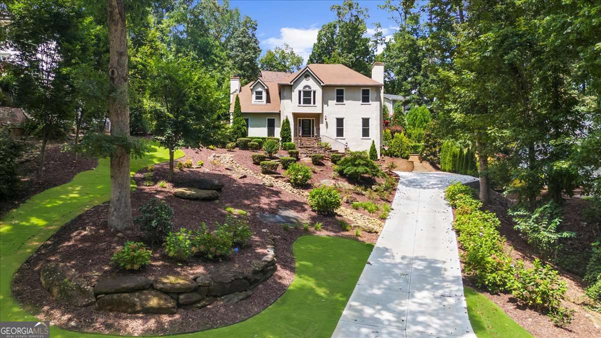 2482 N Forest DR