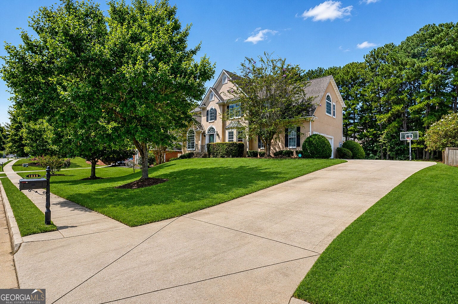 1035 Eagles Brooke DR