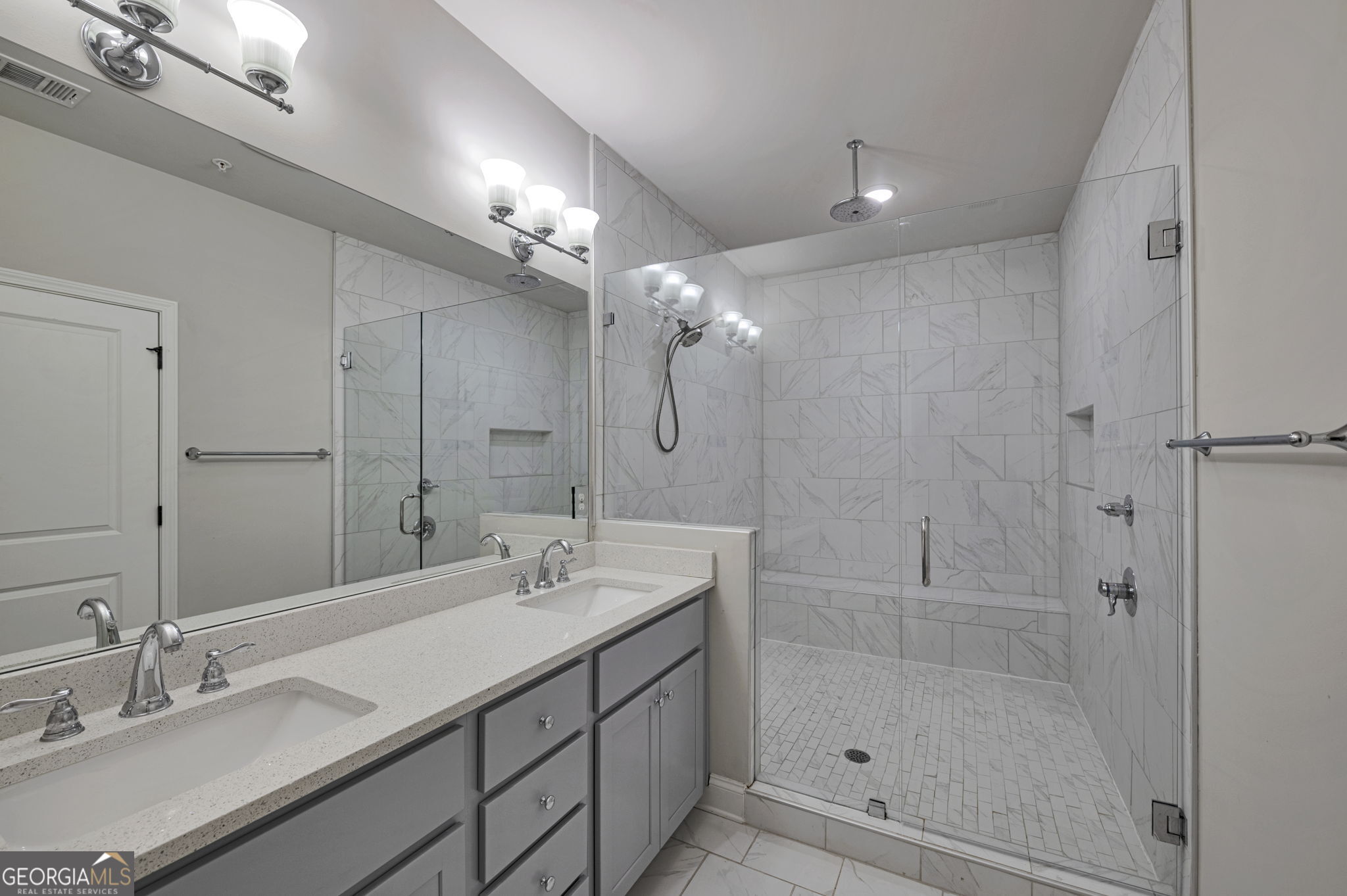 The Gates at King Springs - Residential Lease