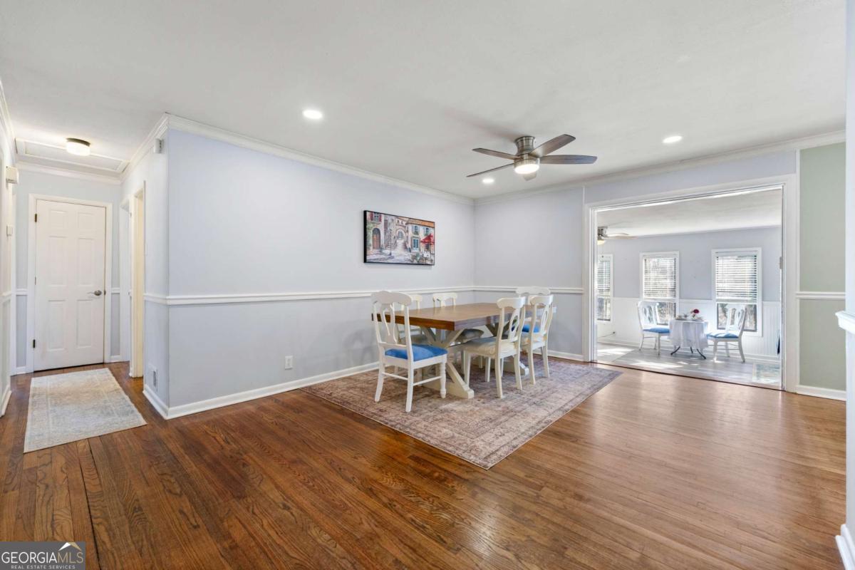 1900 Holly Springs RD NE