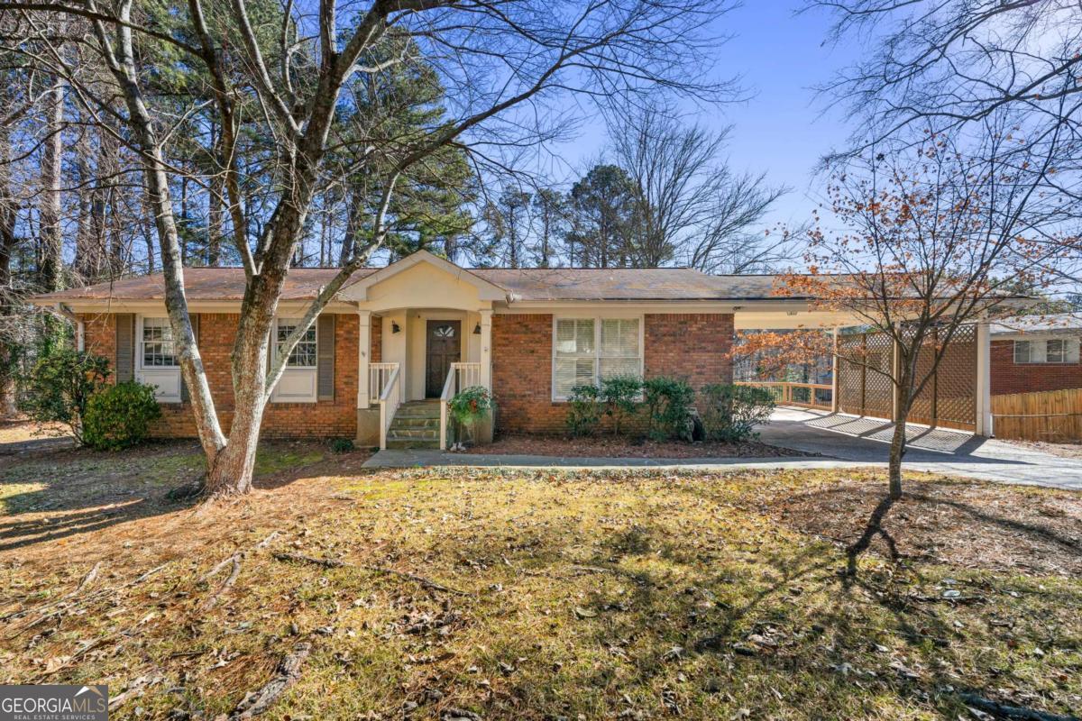 1900 Holly Springs RD NE