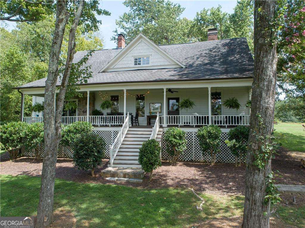 170 Summit CIR