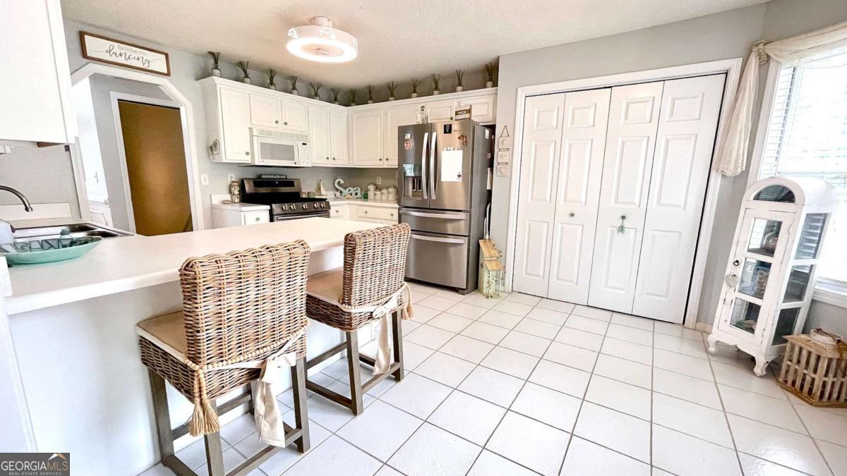 149 Barrington LN