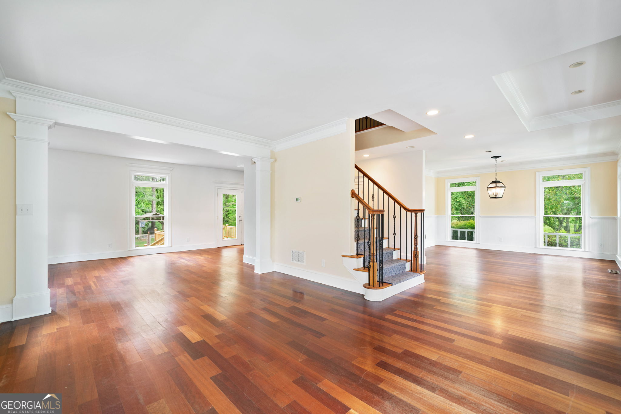 Roswell, Georgia 30075, United States, 4 Bedrooms Bedrooms, ,4 BathroomsBathrooms,Residential,Active,113748