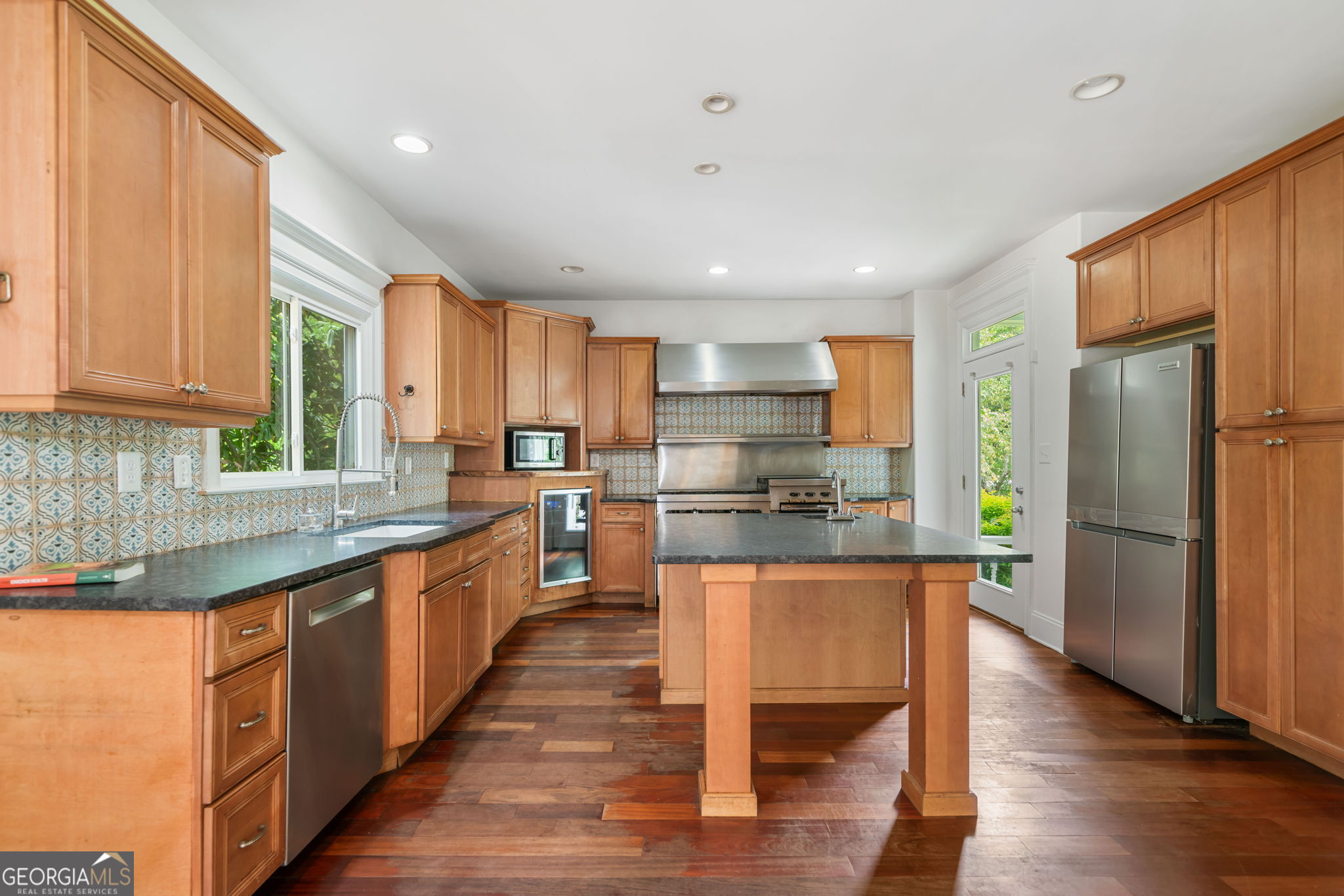 Roswell, Georgia 30075, United States, 4 Bedrooms Bedrooms, ,4 BathroomsBathrooms,Residential,Active,113748