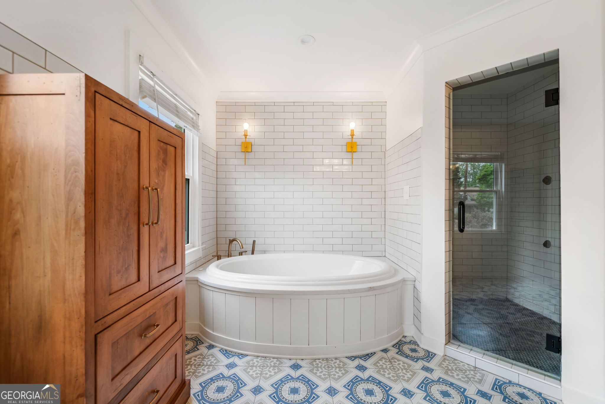 Roswell, Georgia 30075, United States, 4 Bedrooms Bedrooms, ,4 BathroomsBathrooms,Residential,Active,113748