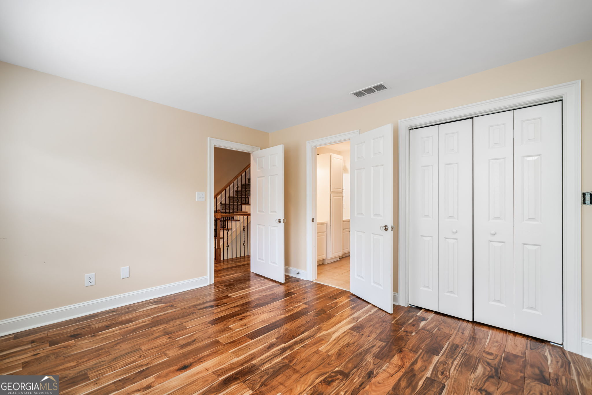 Roswell, Georgia 30075, United States, 4 Bedrooms Bedrooms, ,4 BathroomsBathrooms,Residential,Active,113748