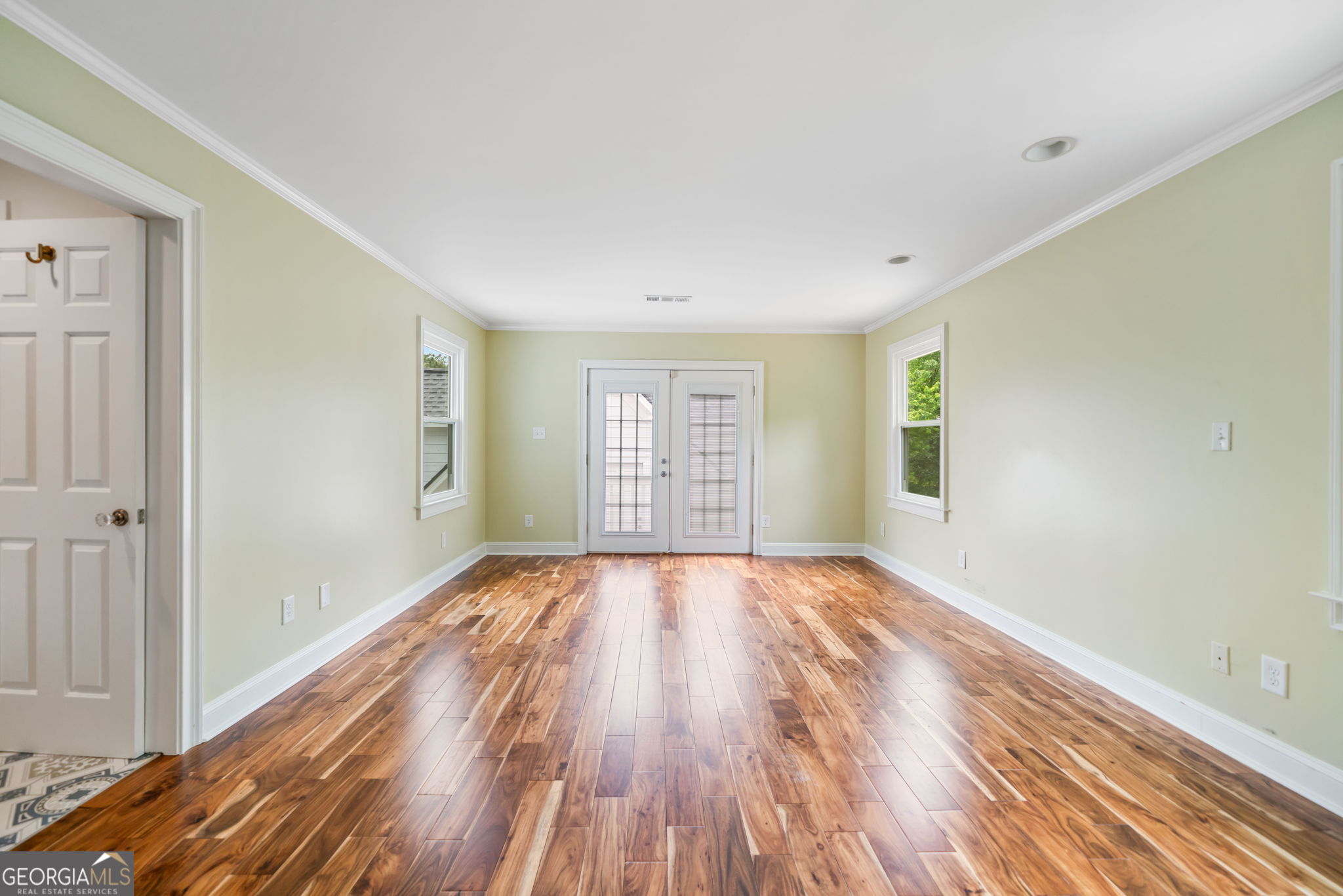 Roswell, Georgia 30075, United States, 4 Bedrooms Bedrooms, ,4 BathroomsBathrooms,Residential,Active,113748