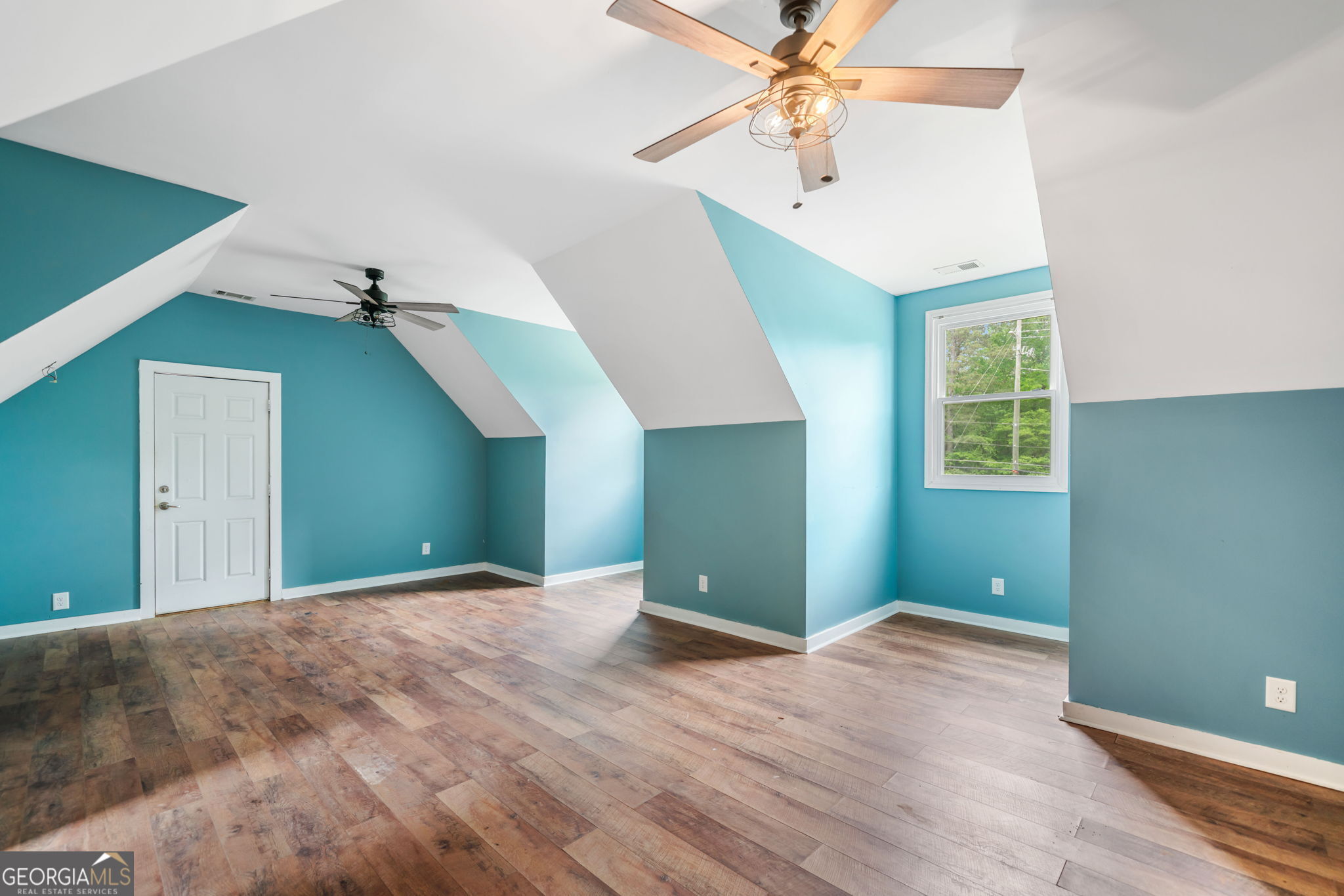 Roswell, Georgia 30075, United States, 4 Bedrooms Bedrooms, ,4 BathroomsBathrooms,Residential,Active,113748