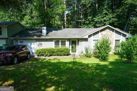 Photo of 8265 Park Ridge Drive, Riverdale, GA 30274 (MLS # 10784126)