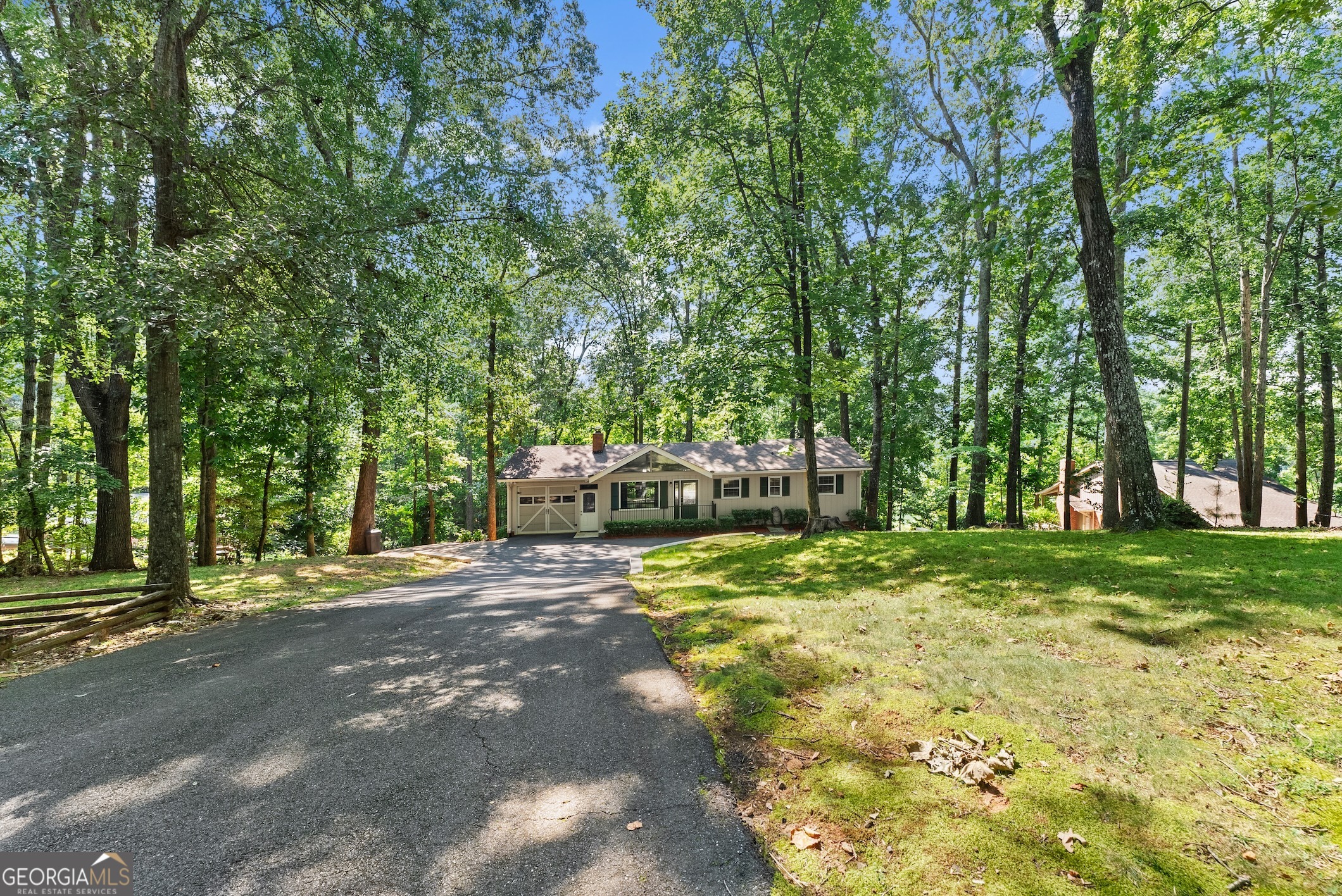 8915 Bridgeview CIR