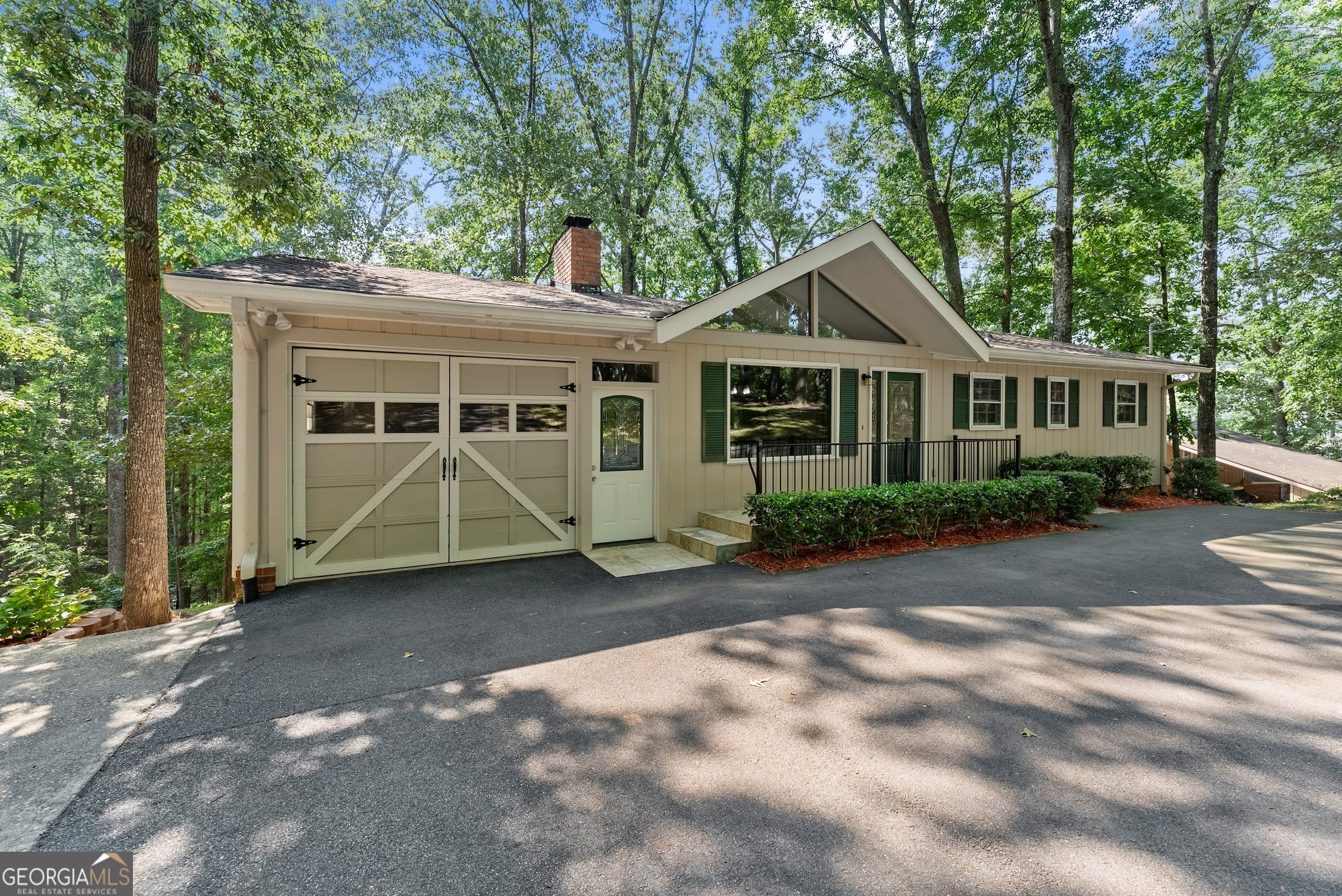 8915 Bridgeview CIR