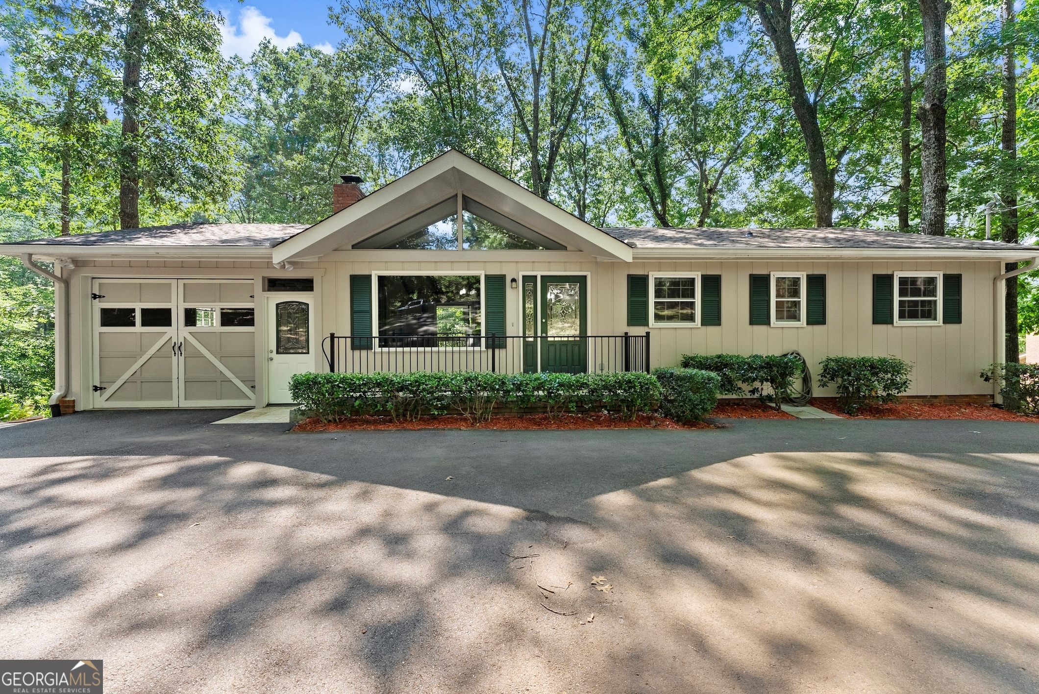 8915 Bridgeview CIR