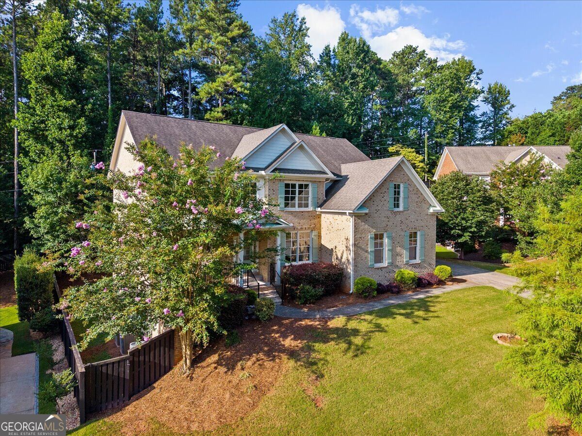 2217 Birchtree WAY