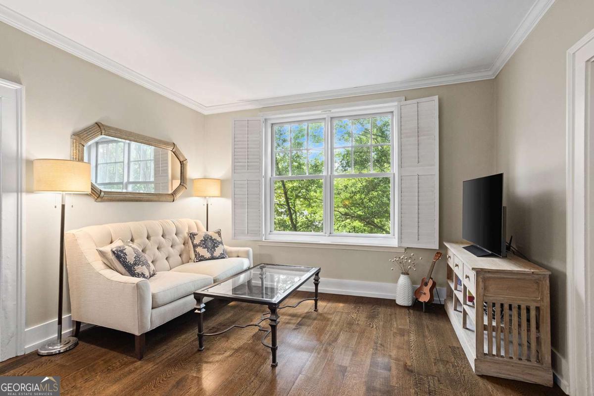 30 Collier Road #8