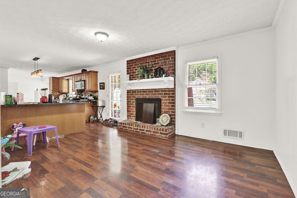 2122 Colonial Oak WAY