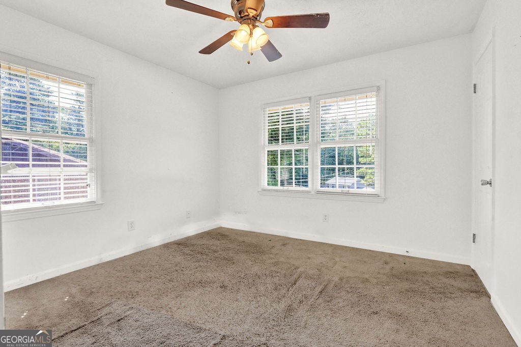 2122 Colonial Oak WAY