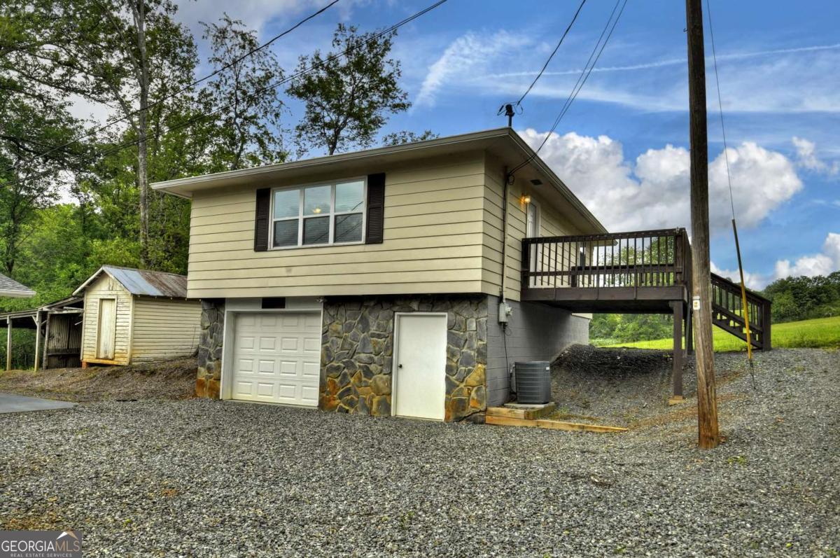 868 Sugar Creek RD