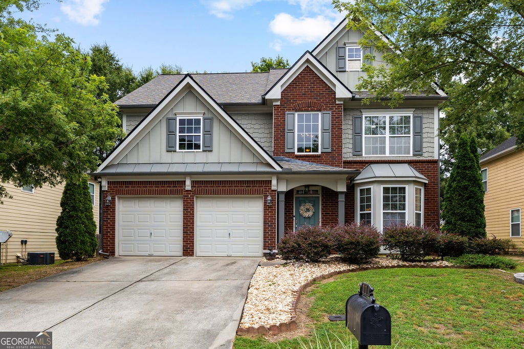 Photo of 77 Lakeshore Parkway, Newnan, GA 30263 (MLS # 10805256)