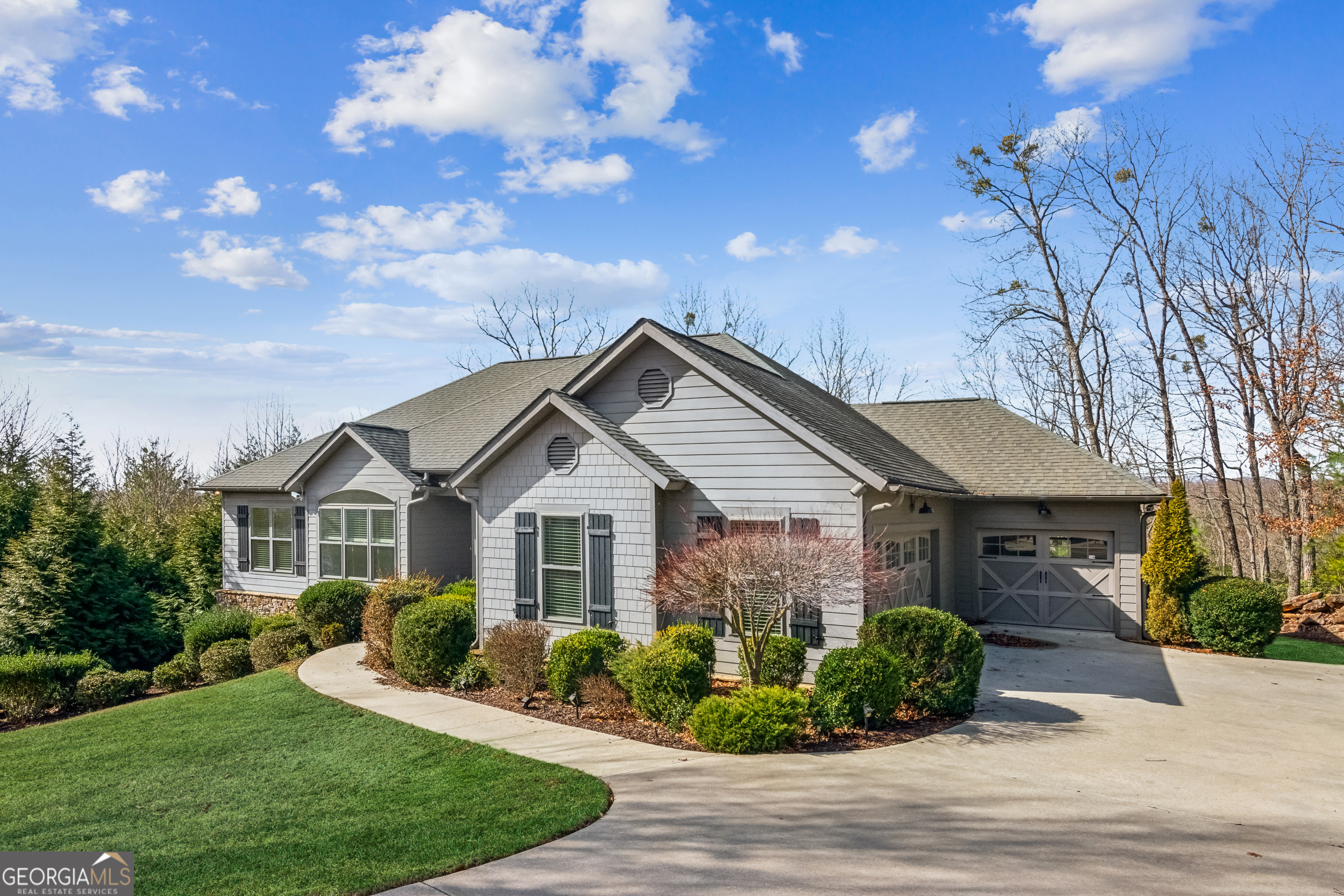140 Forked Leaf RD