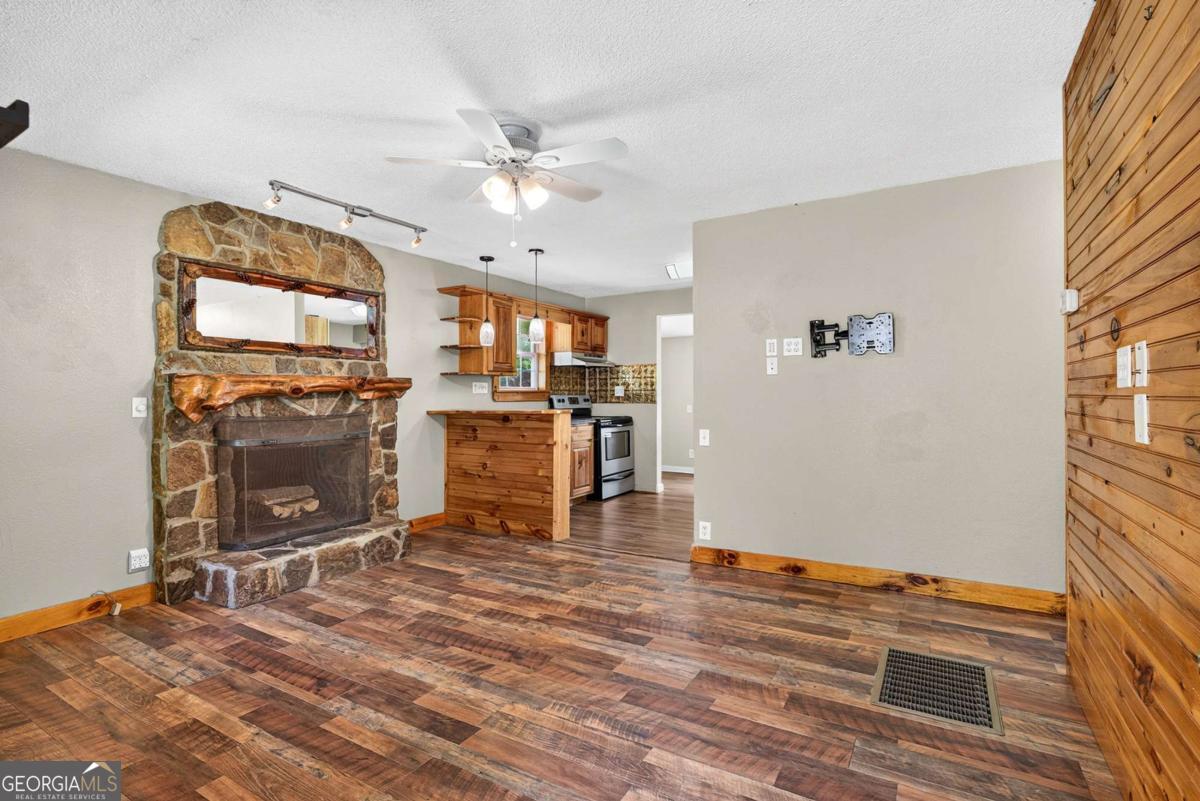 120 Old Hollow RD