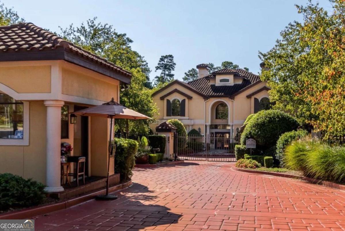 Peachtree Place - Residential