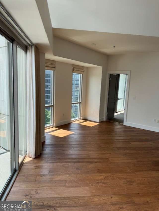 1100 Howell Mill RD NW 913