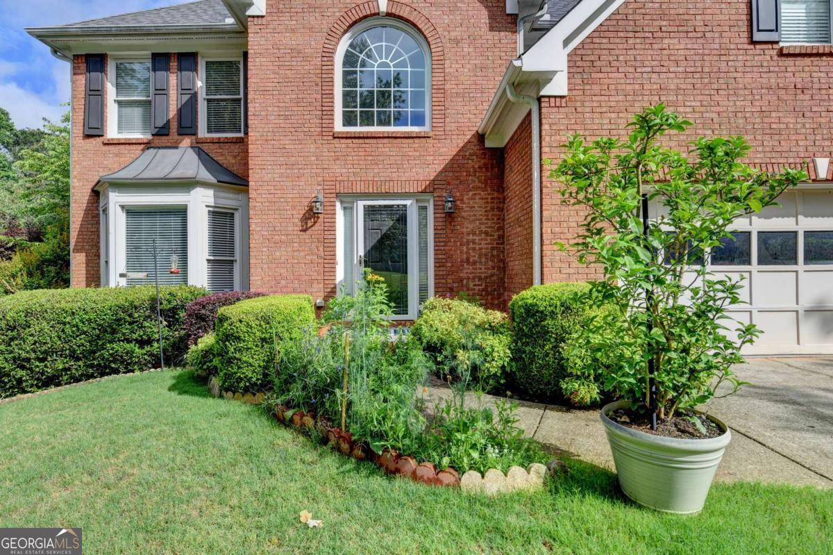 1053 Hawk Creek TRL