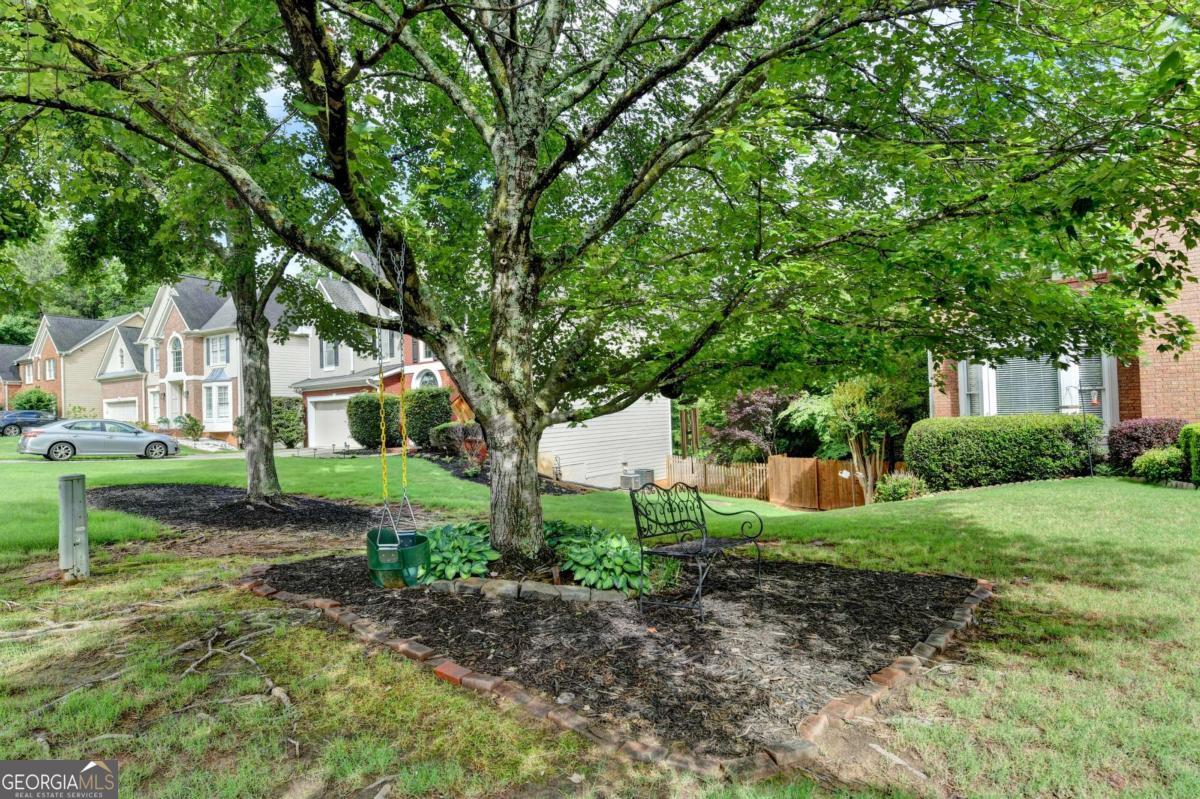 1053 Hawk Creek TRL