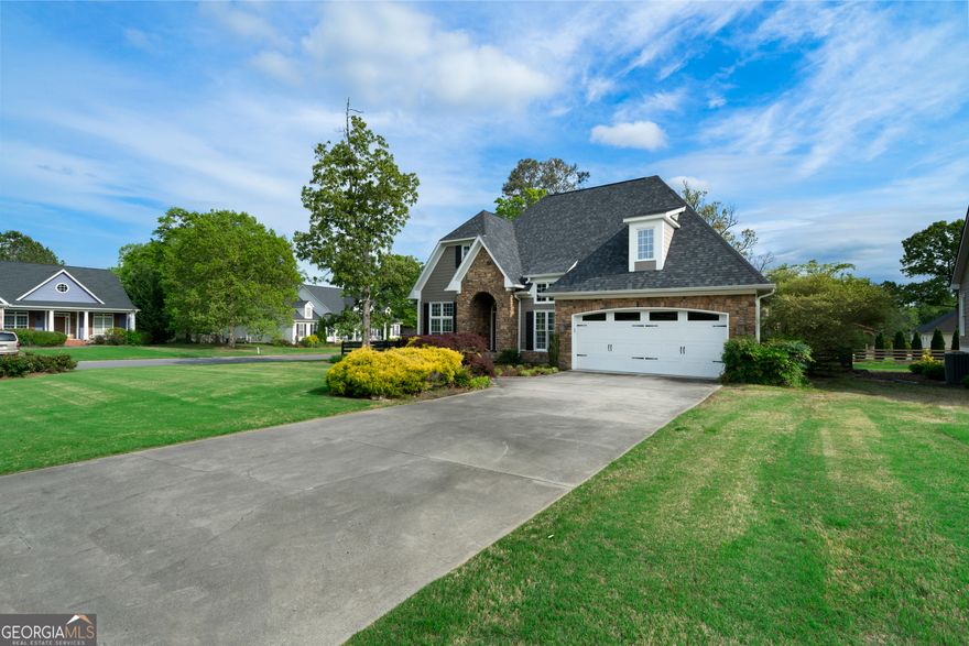 This beautiful corner lot home is located in the much sought-after Battle Farm Community in the Armuchee School District. There is plenty of room with a total of four bedrooms: three on the main floor and a spacious upstairs bedroom (with full bath and new floors in 2021). The master bedroom features a double vanity with jacuzzi tub, separate shower, and walk-in closet. The kitchen and bathrooms have granite counters throughout. The bright interior was repainted in 2021 and recess lighting added in two bedrooms. The bathroom cabinets have all been freshly repainted in 2023. The exterior of the home was pressure washed in 2023 as well as the trim painted. The home is move-in ready, complete with a security system installed along with a total of five cameras inside/outside, in addition to a Ring camera at the front door. New roof in 2022 and new HVAC in 2021. All measurements and square footage should be confirmed by the buyer.