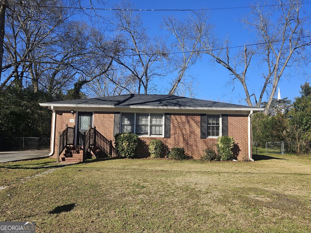 Photo of 142 Burnside Street, Jonesboro, GA 30236 (MLS # 10680106)