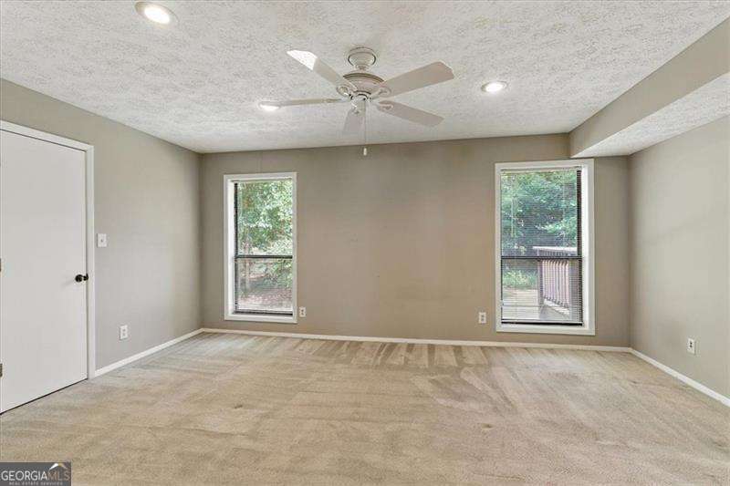 CEDAR CIRCLE - Residential