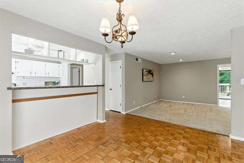 CEDAR CIRCLE - Residential