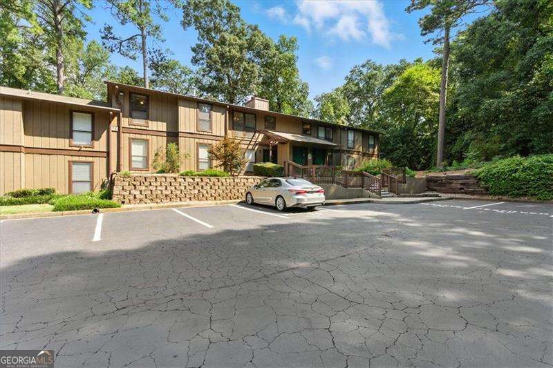 CEDAR CIRCLE - Residential