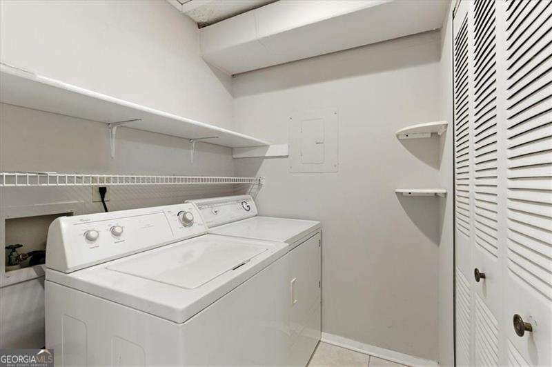 CEDAR CIRCLE - Residential