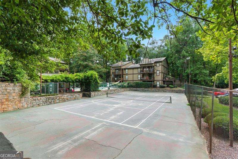 CEDAR CIRCLE - Residential