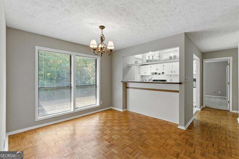 CEDAR CIRCLE - Residential