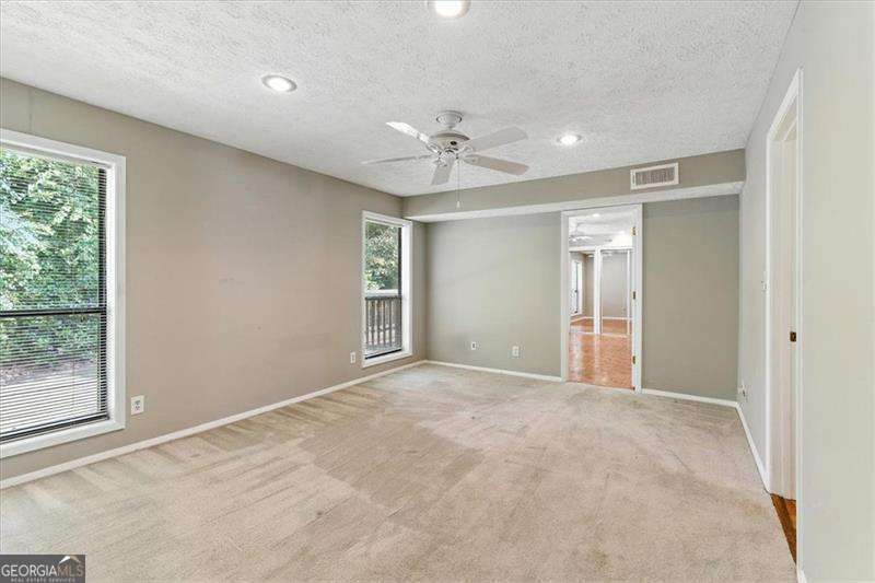 CEDAR CIRCLE - Residential