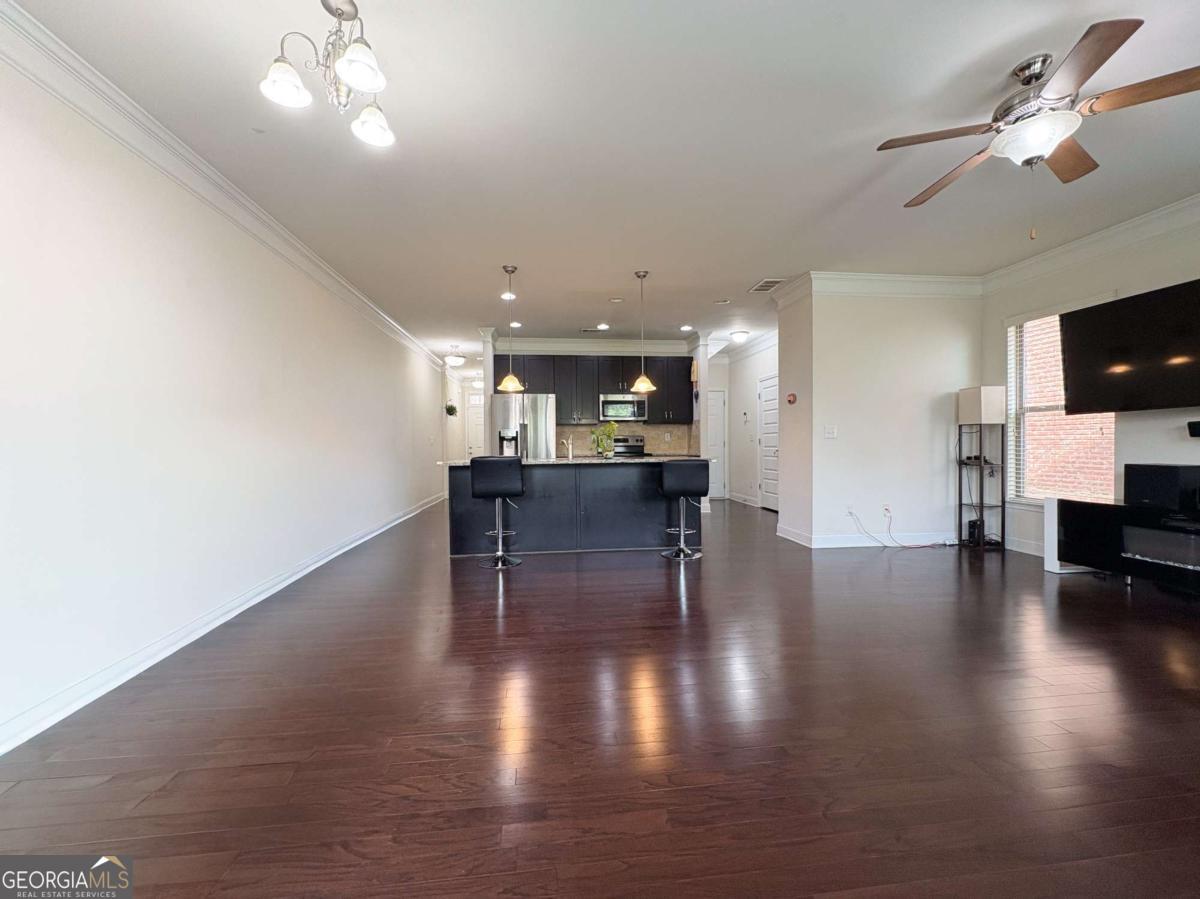 10643 Naramore LN