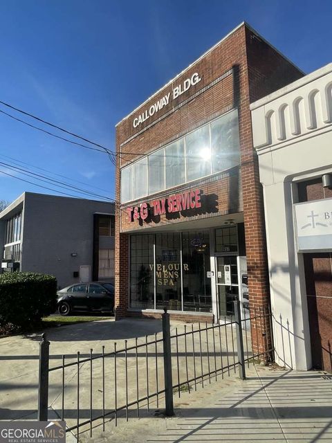 957 M L King Jr DR NW Atlanta GA 30314